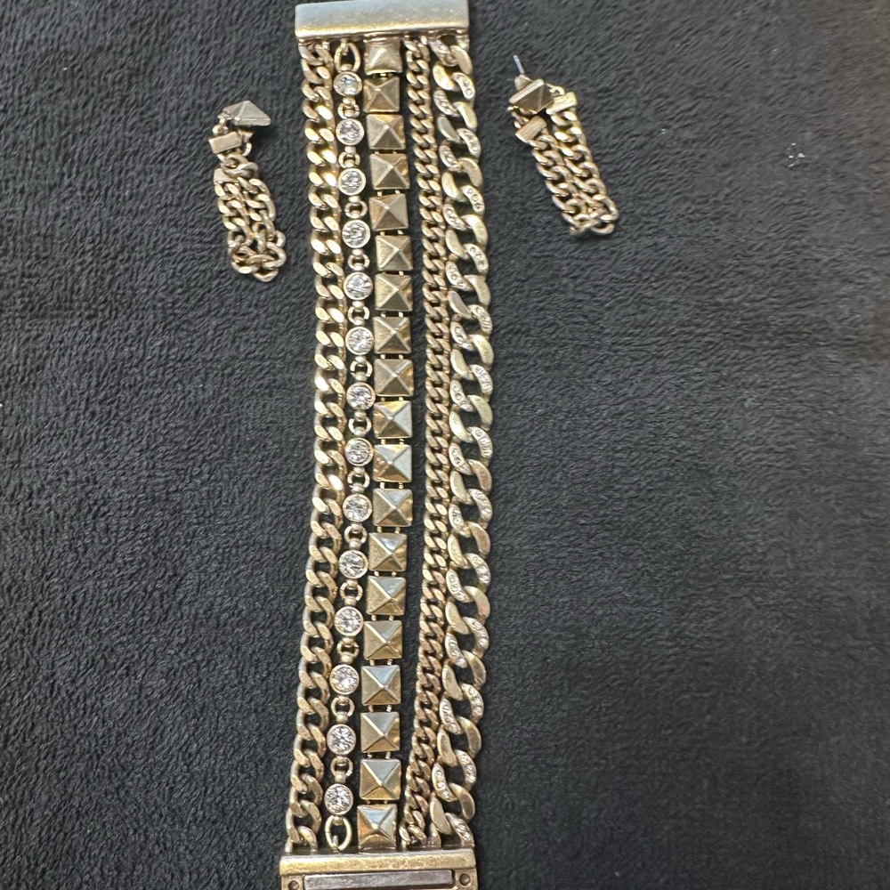 Stella & Dot Gold Chain Bracelet with Stud Accents